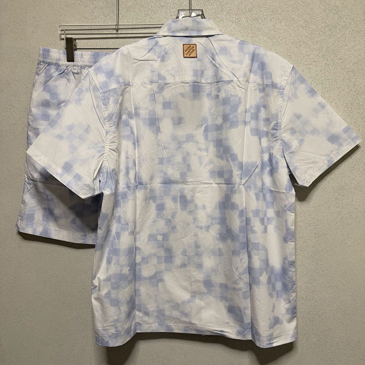 最高級ルイヴィトンスーパーコピー Louis Vuitton エンブロイダリー シグネチャー ショートスリーブシャツ 2632886 ルイヴィトン 服 セットアップ - 画像 (5)