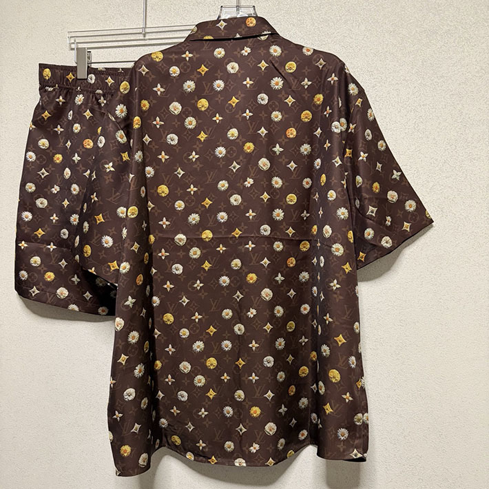 最高級ルイヴィトンスーパーコピー Louis Vuitton モノグラム プリント ショートスリーブ シルクシャツ 1AJRJC ルイヴィトン モノグラム シャツ メンズ - 画像 (11)