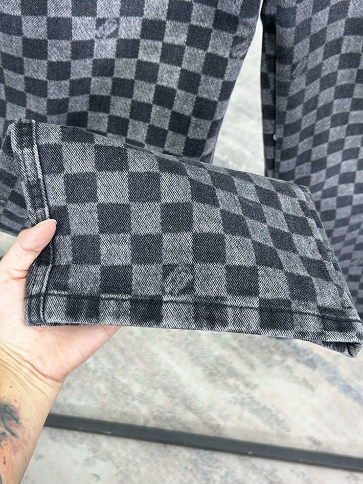 Louis Vuitton デニムパンツ 服 2026新作 直営通販 ルイヴィトン ダミエデニム スケートパンツ 1AJUQB ルイヴィトン デニムジーパン - 画像 (9)
