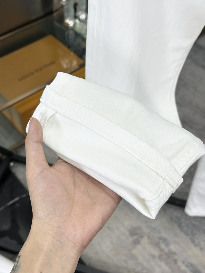 Louis Vuitton デニムパンツ 服 2026新作 直営通販 ルイヴィトン モノグラム デニム パンツ 人気 2632915 ヴィトン デニム メンズ - 画像 (7)