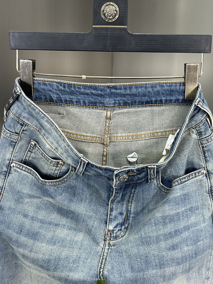 Louis Vuitton デニムパンツ 服 2026新作 直営通販 ルイヴィトン モノグラム デニム パンツ 人気 2632916 ヴィトン デニム 新作 - 画像 (5)