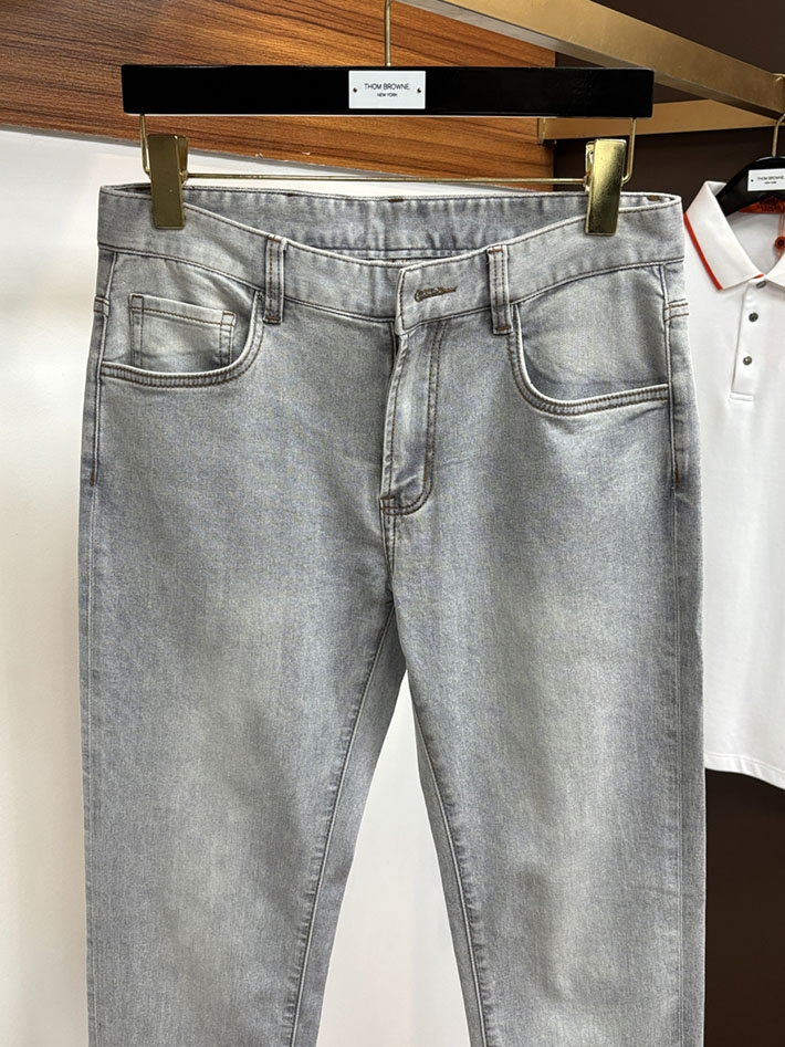 Louis Vuitton デニムパンツ 服 2026新作 直営通販 ルイヴィトン モノグラム デニム パンツ 人気 2632917 ヴィトン パンツ メンズ - 画像 (8)