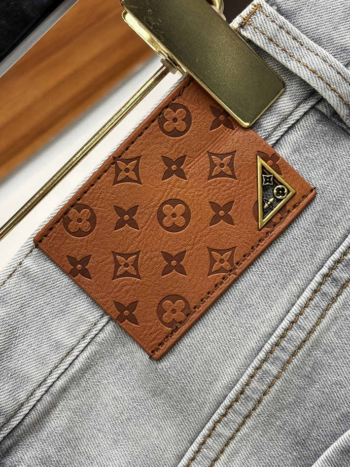 Louis Vuitton デニムパンツ 服 2026新作 直営通販 ルイヴィトン モノグラム デニム パンツ 人気 2632917 ヴィトン パンツ メンズ - 画像 (4)