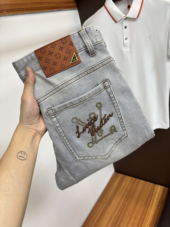 Louis Vuitton デニムパンツ 服 2026新作 直営通販 ルイヴィトン モノグラム デニム パンツ 人気 2632917 ヴィトン パンツ メンズ - 画像 (2)