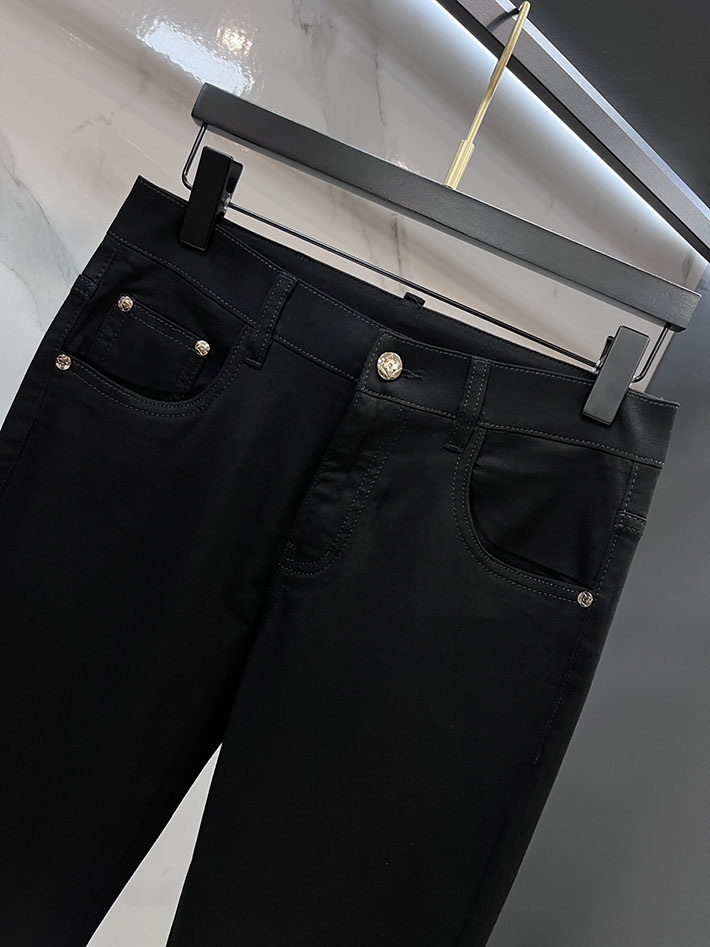 Louis Vuitton デニムパンツ 服 2026新作 直営通販 ルイヴィトン モノグラム デニム パンツ 人気 2632919 ヴィトン パンツ 安い - 画像 (8)