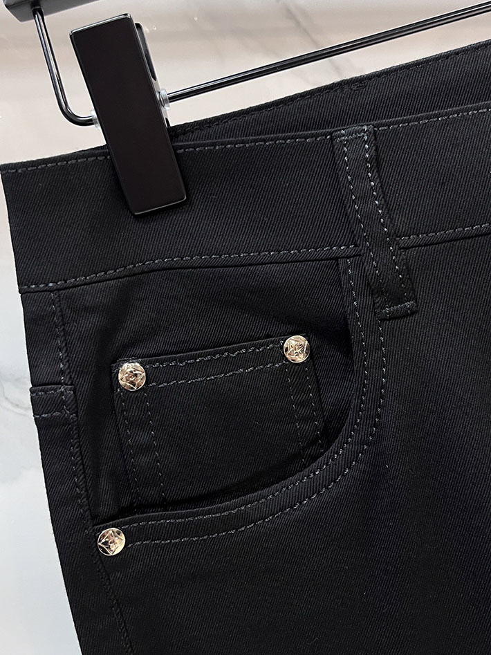 Louis Vuitton デニムパンツ 服 2026新作 直営通販 ルイヴィトン モノグラム デニム パンツ 人気 2632919 ヴィトン パンツ 安い - 画像 (6)