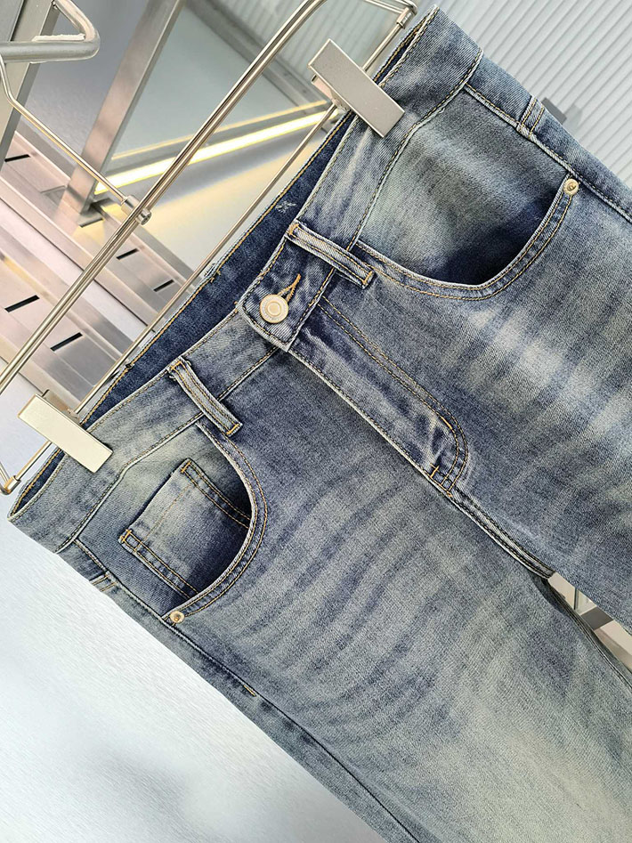 最高級ルイヴィトンスーパーコピー Louis Vuitton 2026新作 デニムパンツ メンズ スキニーデニムパンツ 2632928 ヴィトン デニム 新作 - 画像 (8)