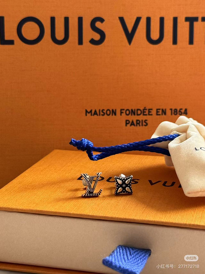 最高級ルイヴィトンスーパーコピー Louis Vuitton 1.5 cm ピアス・LV ウィスパー M03666 ヴィトン ピアス メンズ - 画像 (7)