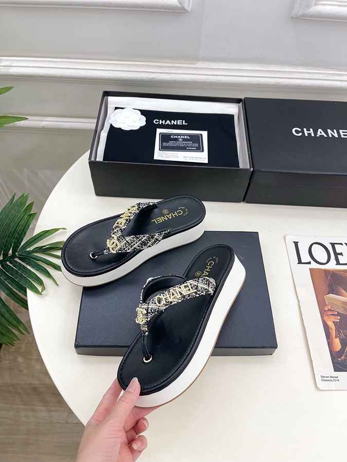 【CHANELシャネルスーパーコピー 】2026SS 春夏新作 シャネルのサンダルツートーン ダイヤモンド サンダル - 画像 (3)