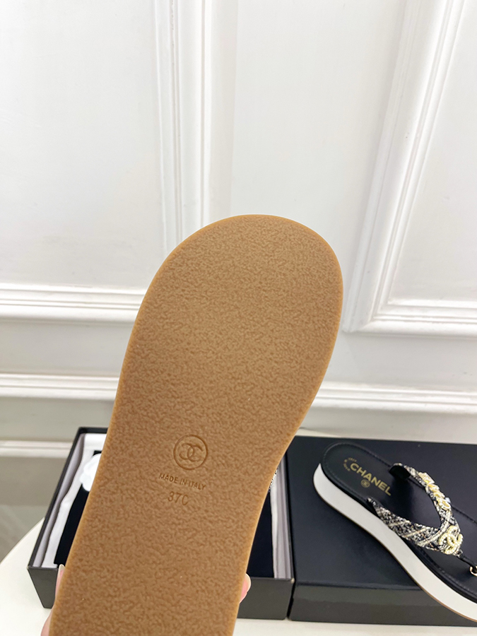 【CHANELシャネルスーパーコピー 】2026SS 春夏新作 シャネルのサンダルツートーン ダイヤモンド サンダル - 画像 (9)