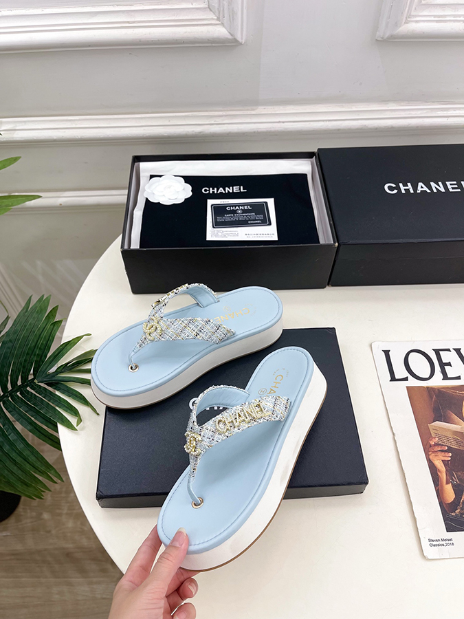 【CHANELシャネルスーパーコピー ライトブルーサンダル】2026SS 春夏新作 シャネルのサンダルツートーン ダイヤモンド ライトブルーサンダル - 画像 (3)