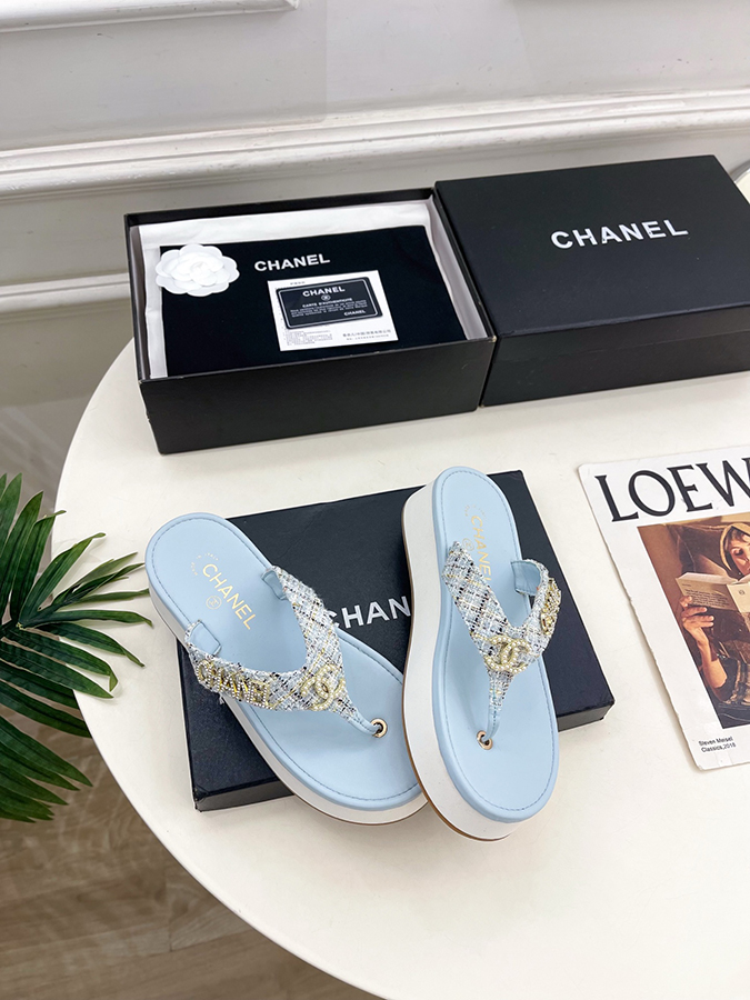 【CHANELシャネルスーパーコピー ライトブルーサンダル】2026SS 春夏新作 シャネルのサンダルツートーン ダイヤモンド ライトブルーサンダル - 画像 (4)