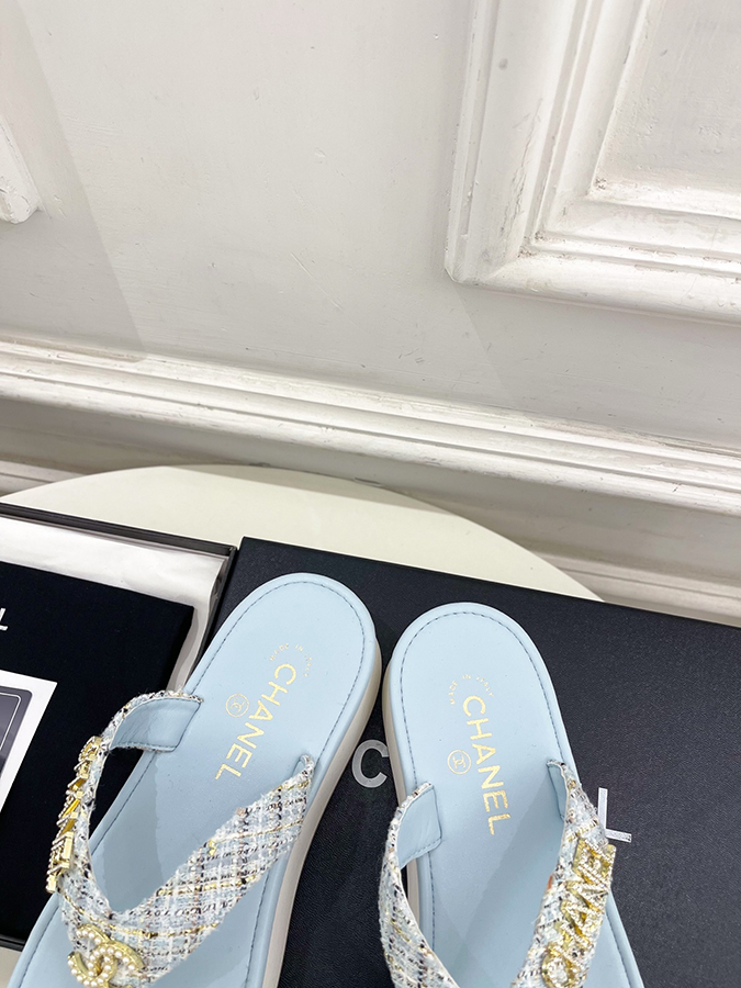 【CHANELシャネルスーパーコピー ライトブルーサンダル】2026SS 春夏新作 シャネルのサンダルツートーン ダイヤモンド ライトブルーサンダル - 画像 (7)
