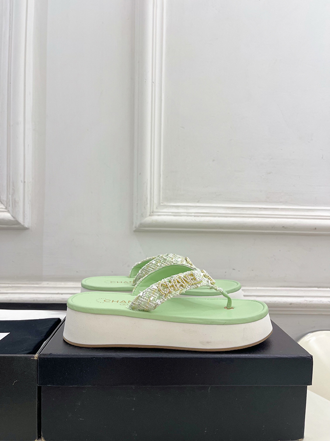 【CHANELシャネルスーパーコピー ミントグリーンサンダル】2026SS 春夏新作 シャネルのサンダルツートーン ダイヤモンド ミントグリーンサンダル - 画像 (2)