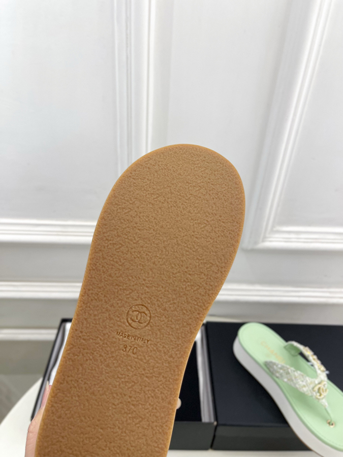 【CHANELシャネルスーパーコピー ミントグリーンサンダル】2026SS 春夏新作 シャネルのサンダルツートーン ダイヤモンド ミントグリーンサンダル - 画像 (9)