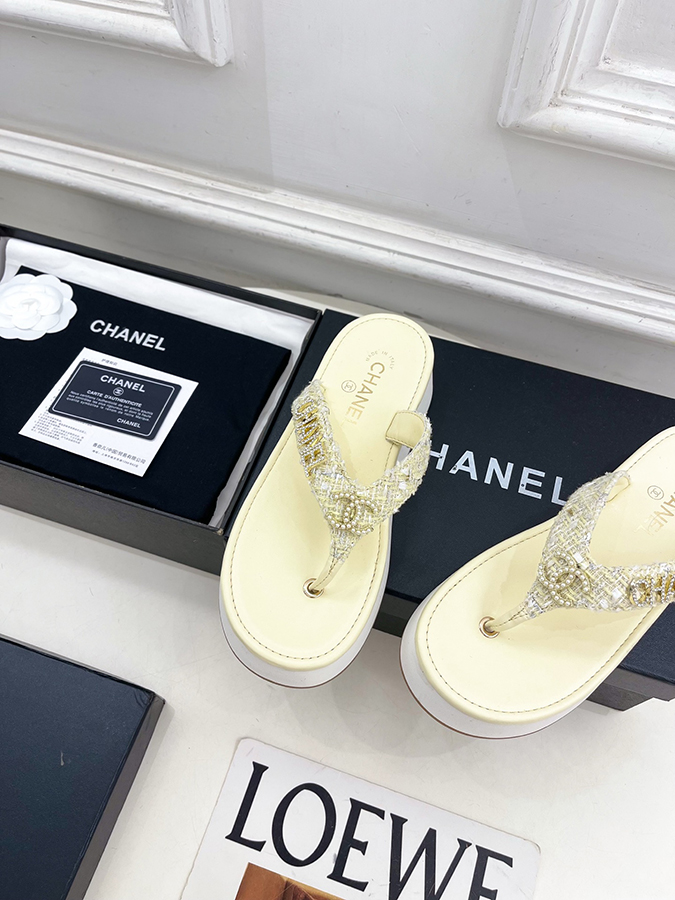 【CHANELシャネルスーパーコピー クリームイエローサンダル】2026SS 春夏新作 シャネルのサンダルツートーン ダイヤモンド クリームイエローサンダル - 画像 (6)