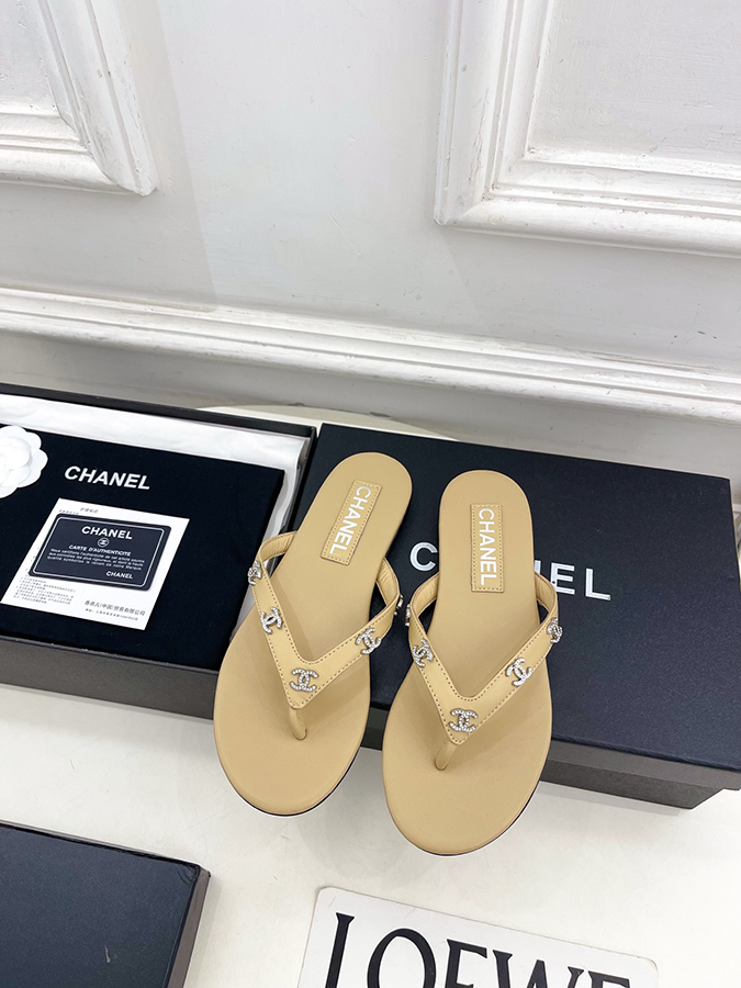 【CHANEL最高級シャネルコピー 】2026SS 春夏新作 ダブルC クリスタル サンダル - 画像 (7)