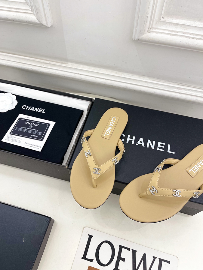 【CHANEL最高級シャネルコピー 】2026SS 春夏新作 ダブルC クリスタル サンダル - 画像 (8)