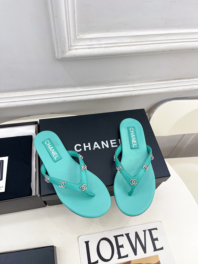 【CHANEL最高級シャネルコピー 】2026SS 春夏新作 ダブルC クリスタル サンダル - 画像 (4)