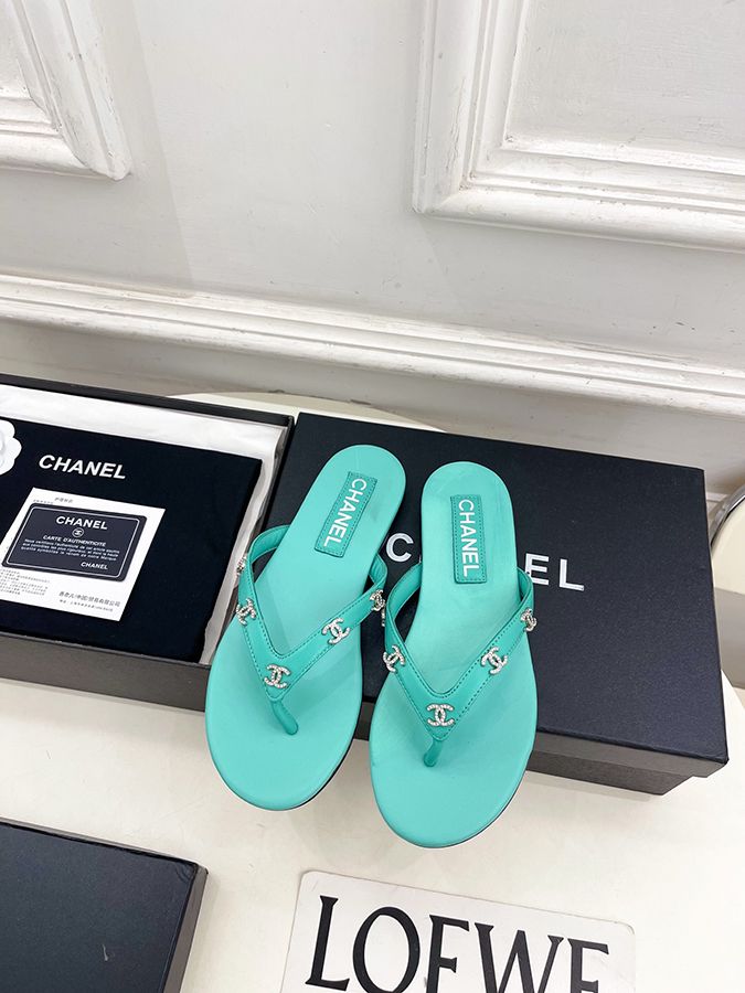 【CHANEL最高級シャネルコピー 】2026SS 春夏新作 ダブルC クリスタル サンダル - 画像 (6)