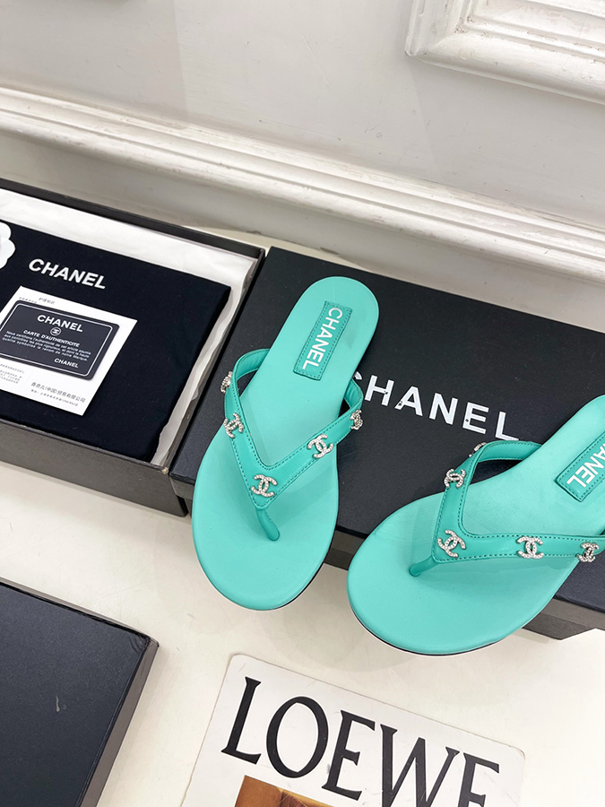 【CHANEL最高級シャネルコピー 】2026SS 春夏新作 ダブルC クリスタル サンダル - 画像 (7)