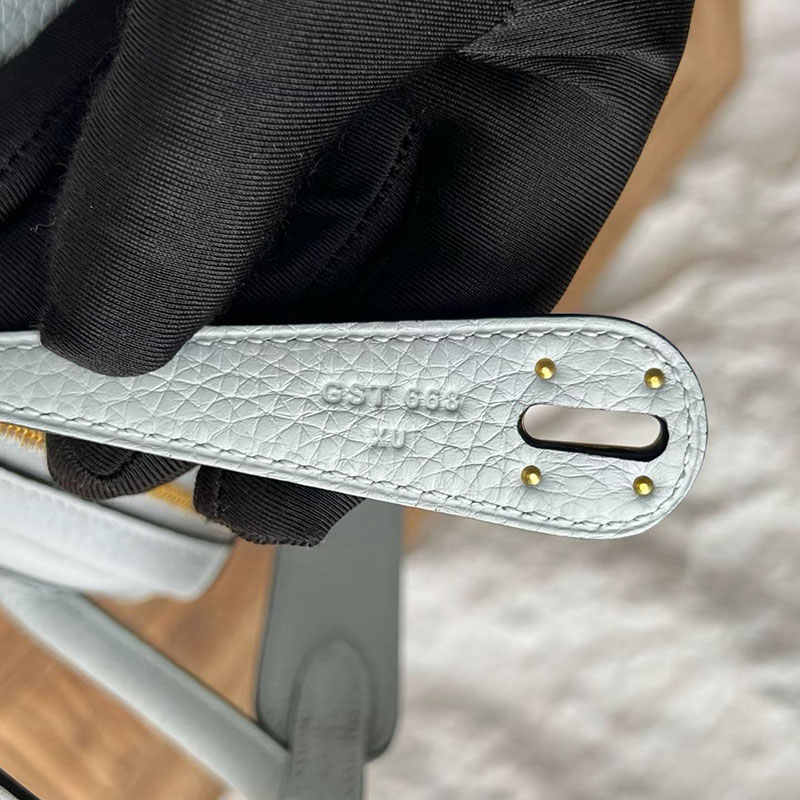 エルメス リンディ 並行輸入 HERMES リンディ26 ブルーブリュム トリヨンクレマンス ゴールド金具 H056292CCT0 エルメス リンディ 真美子 - 画像 (3)
