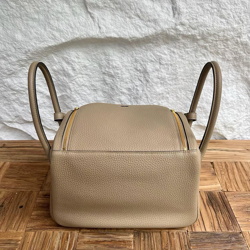 エルメス リンディ 並行輸入 HERMES リンディ26 ベージュマルファ トリヨンクレマンス ゴールド金具 H056292CC8Q エルメスバッグコピー - 画像 (8)