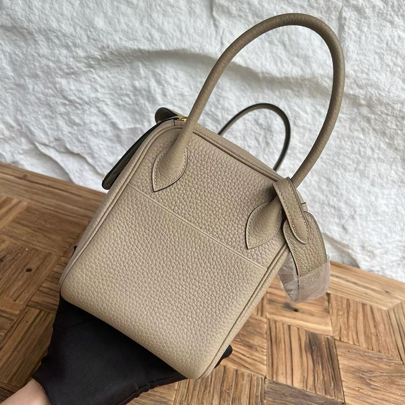 エルメス リンディ 並行輸入 HERMES リンディ26 ベージュマルファ トリヨンクレマンス ゴールド金具 H056292CC8Q エルメスバッグコピー - 画像 (6)