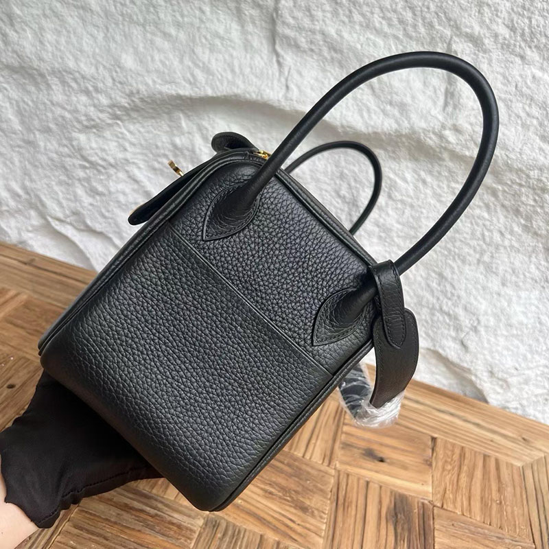 エルメス リンディ 並行輸入 HERMES リンディ26 黒 ブラック トリヨンクレマンス ゴールド金具 H056292CC89 エルメス コピー品 - 画像 (5)