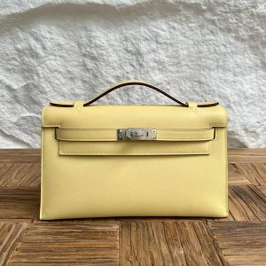 エルメス ミニ ケリー 定価