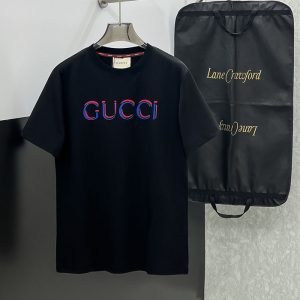 グッチ 服 アウトレット GUCCI グッチ 新作の夏用半袖Tシャツ clothes20260048 GUCCIロゴ入り半袖Tシャツ