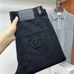 GUCCI メンズジーンズ