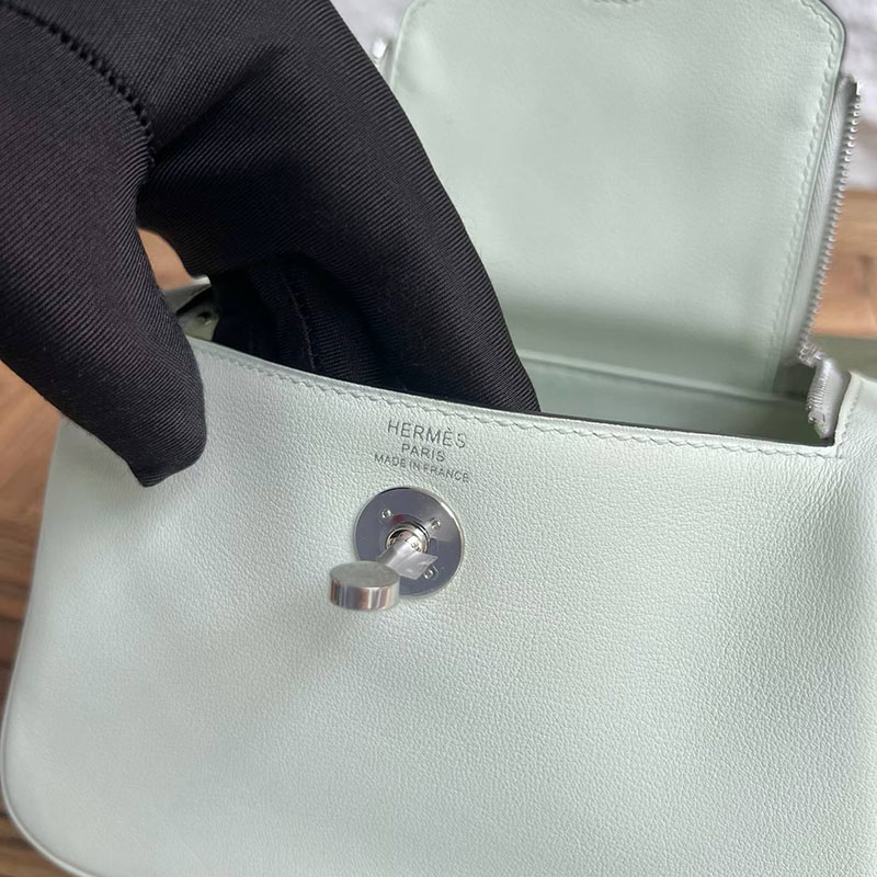 エルメス リンディミニの通販 HERMES ミニリンディ ヴェールフィズ スイフト シルバー金具 H085955CK0S エルメス スイフト 人気 - 画像 (4)