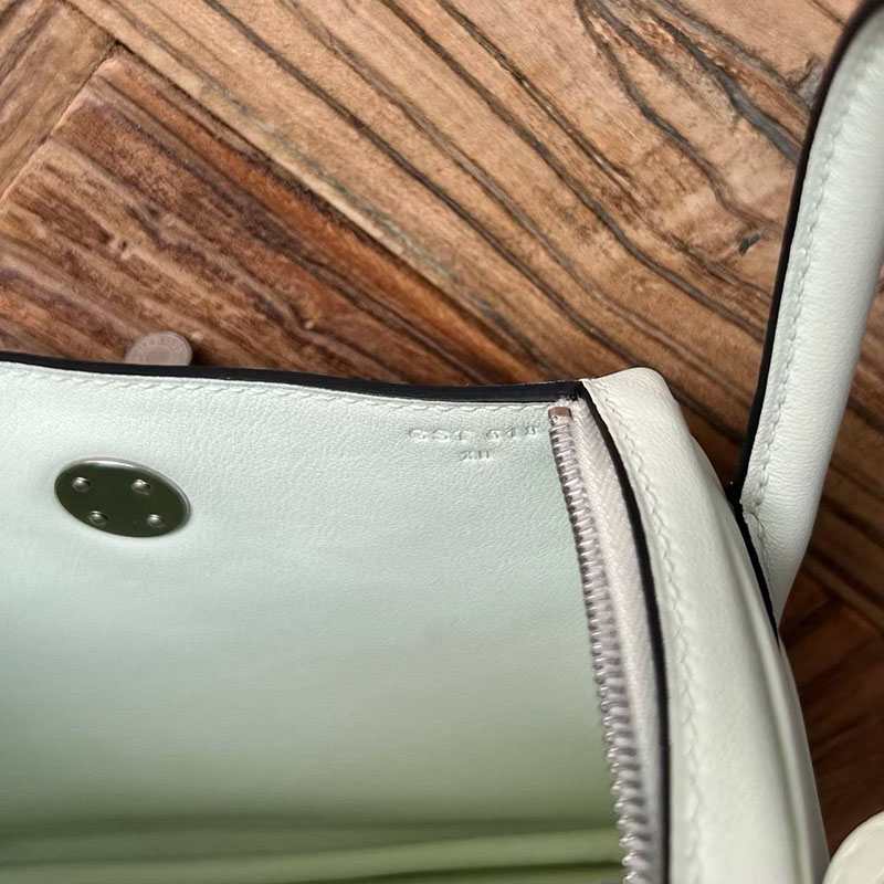 エルメス リンディミニの通販 HERMES ミニリンディ ヴェールフィズ スイフト シルバー金具 H085955CK0S エルメス スイフト 人気 - 画像 (3)