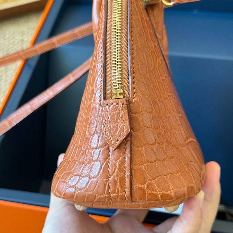 エルメスコピー通販 HERMES ボリード1923 ミニ ゴールド クロコダイル ゴールド金具 2634067 ボリード ミニ クロコ 定価 - 画像 (5)