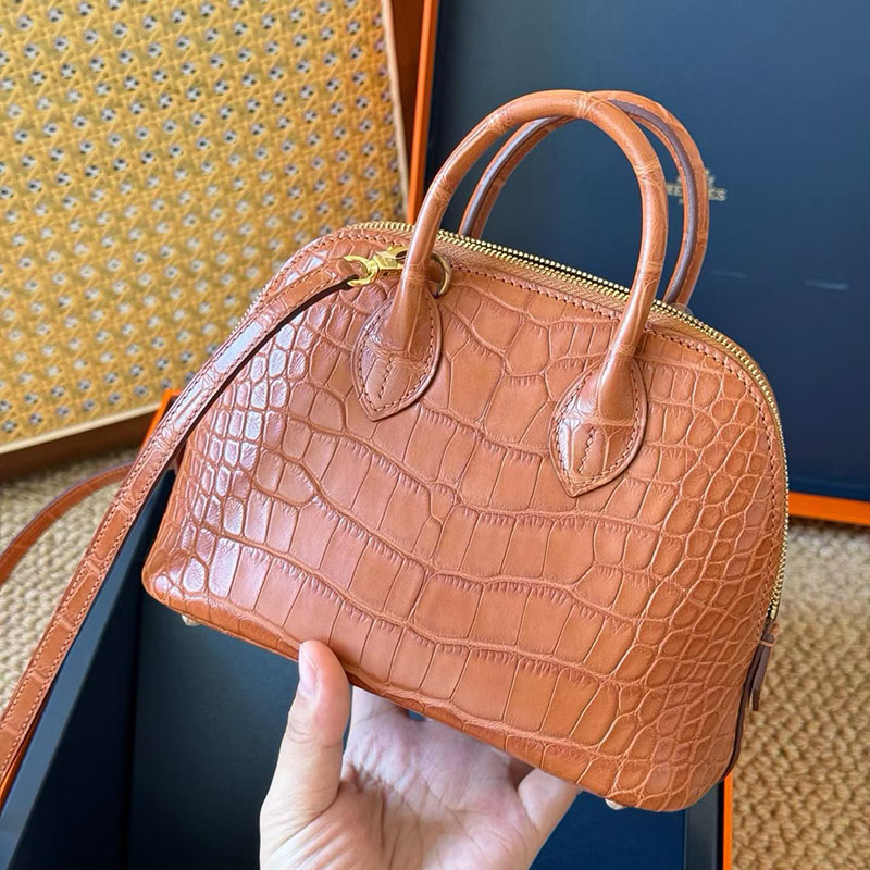 エルメスコピー通販 HERMES ボリード1923 ミニ ゴールド クロコダイル ゴールド金具 2634067 ボリード ミニ クロコ 定価 - 画像 (3)