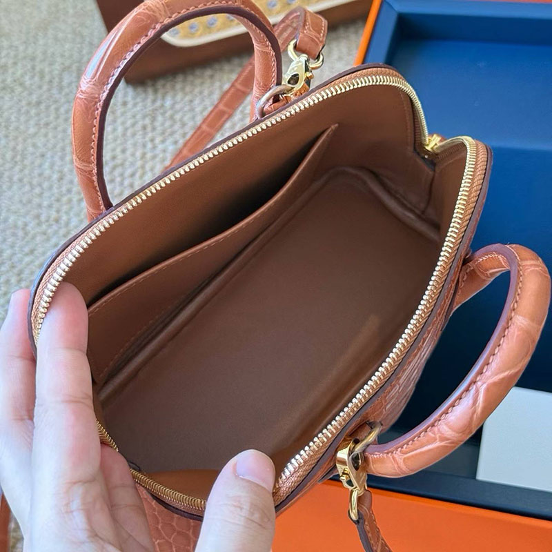 エルメスコピー通販 HERMES ボリード1923 ミニ ゴールド クロコダイル ゴールド金具 2634067 ボリード ミニ クロコ 定価 - 画像 (2)