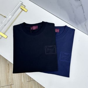 GUCCI メンズ ブラックTシャツ