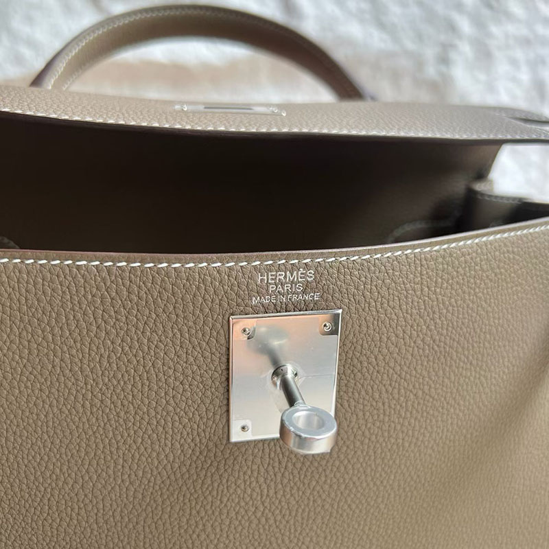 エルメスコピー通販 HERMES ケリー28 内縫い エトゥープ トゴ シルバー金具 H027630CK18 エルメス ケリーバッグ 定価 - 画像 (4)