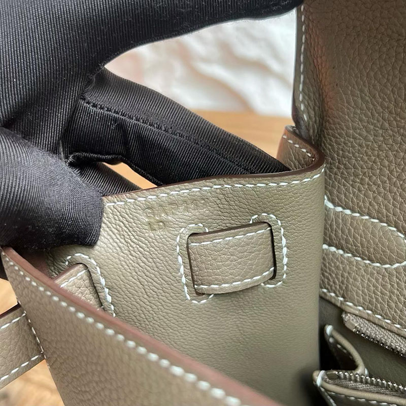 エルメスコピー通販 HERMES ケリー28 内縫い エトゥープ トゴ シルバー金具 H027630CK18 エルメス ケリーバッグ 定価 - 画像 (3)
