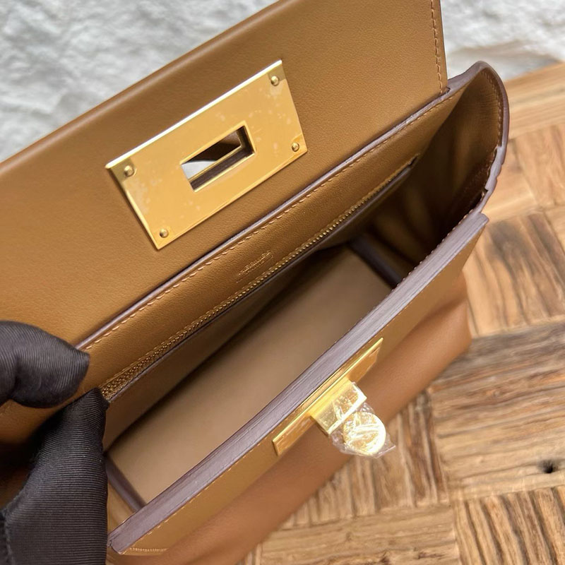 エルメスコピー通販 HERMES ミニ ヴァンキャトル アルザン エバーカラー/スイフト ゴールド金具 H079218CC3G ヴァンキャトル ミニ 定価 - 画像 (5)