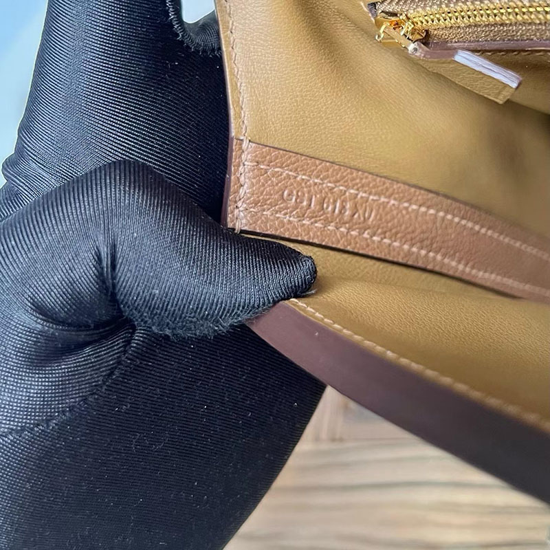 エルメスコピー通販 HERMES ミニ ヴァンキャトル アルザン エバーカラー/スイフト ゴールド金具 H079218CC3G ヴァンキャトル ミニ 定価 - 画像 (3)