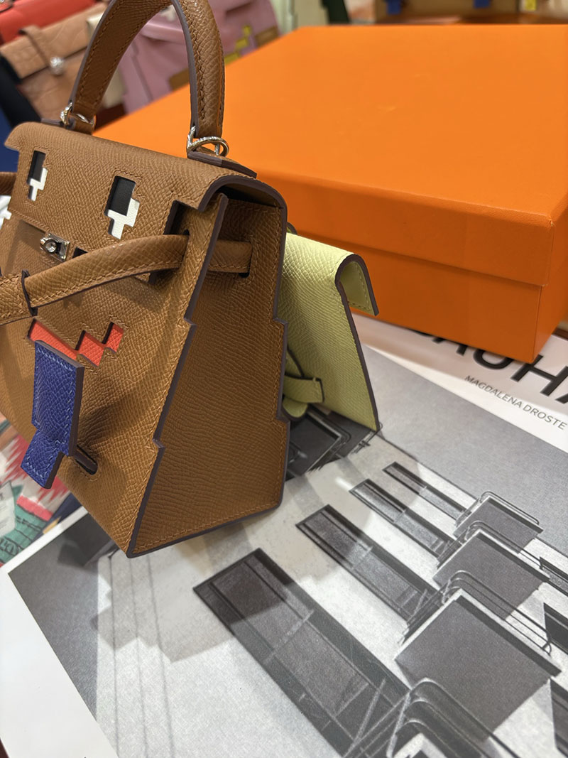 エルメスコピー通販 HERMES ケリードール ピクト ミニハンドバッグ ゴールド シルバー金具 2634142 ケリードール ピクト 定価 - 画像 (4)