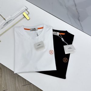エルメス Tシャツ ロゴ