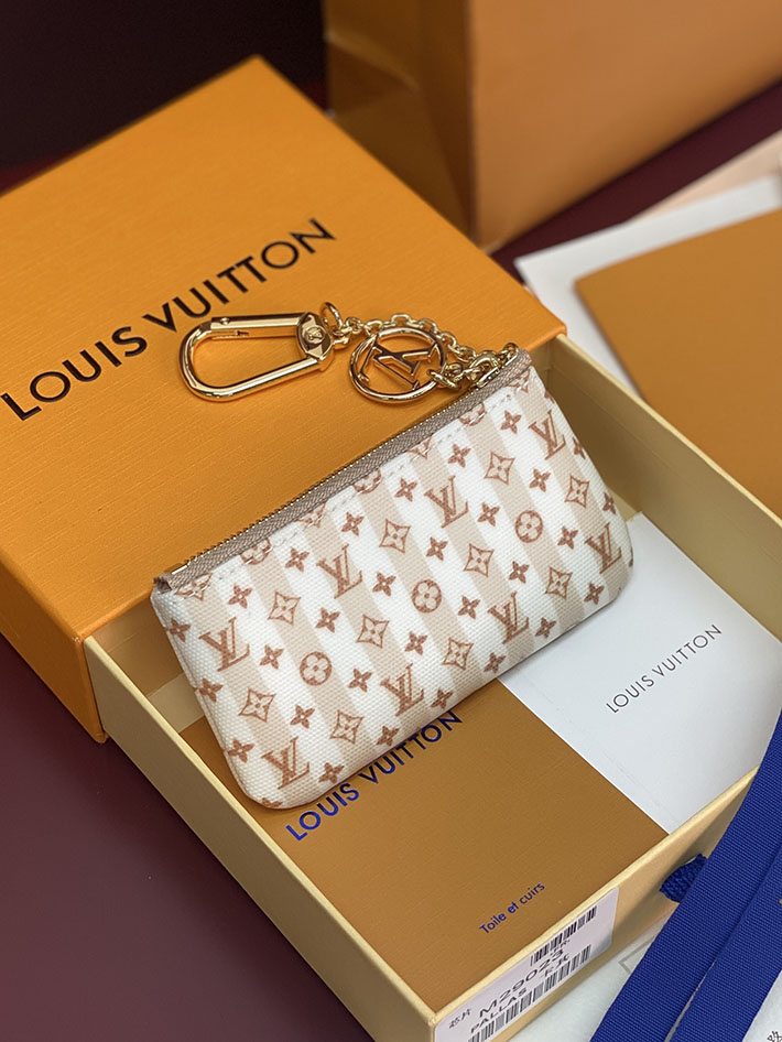 最高級ルイヴィトンスーパーコピー Louis Vuitton カード&キーケース ポシェット・クレ LVスタンプ バナナ M29023 ルイヴィトン 小銭入れ 新作 - 画像 (11)