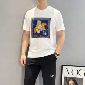 エルメス 白いTシャツ 馬