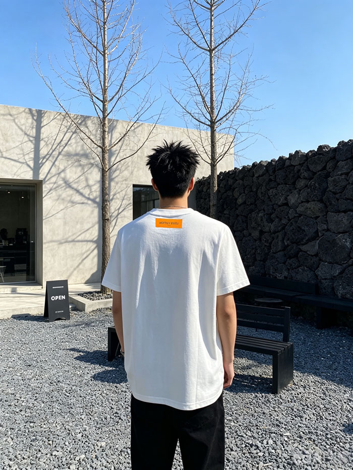 最高級ルイヴィトンスーパーコピー Louis Vuitton コットン 2026年新しいカスタムロゴTシャツ clothes202600407 ルイ・ヴィトン ホワイトコットンTシャツ - 画像 (3)