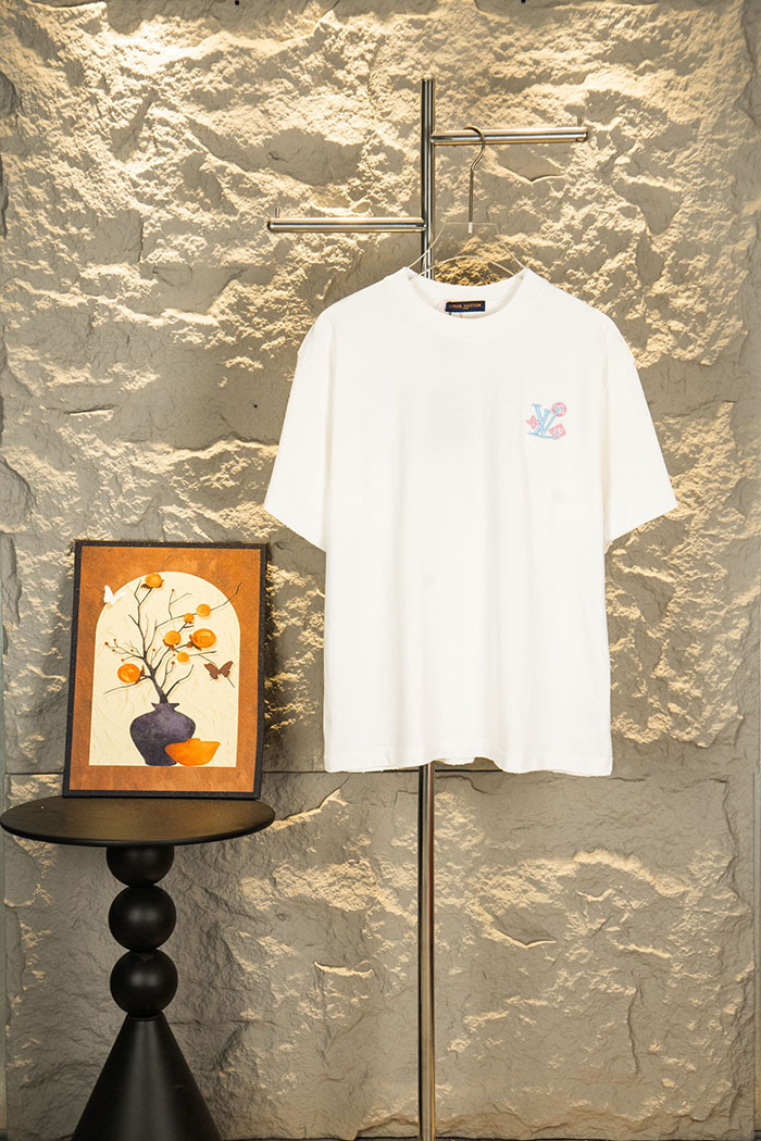 いTシャツ ルイ・ヴィトンのトレンディな白