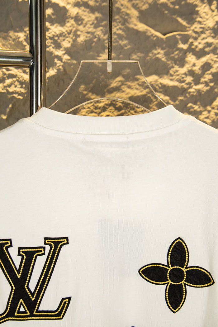 最高級ルイヴィトンスーパーコピー Louis Vuitton コットン ニュークラシックレターロゴクルーネック半袖Tシャツ clothes202600434 ルイ・ヴィトン ホワイト クルーネック Tシャツ - 画像 (7)