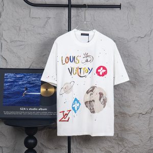 ルイ・ヴィトンの特徴的な白いTシャツ